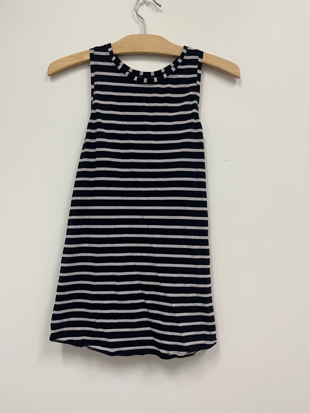 Lululemon Striped Black and White Sleeveless Open Back tank size 6(?)